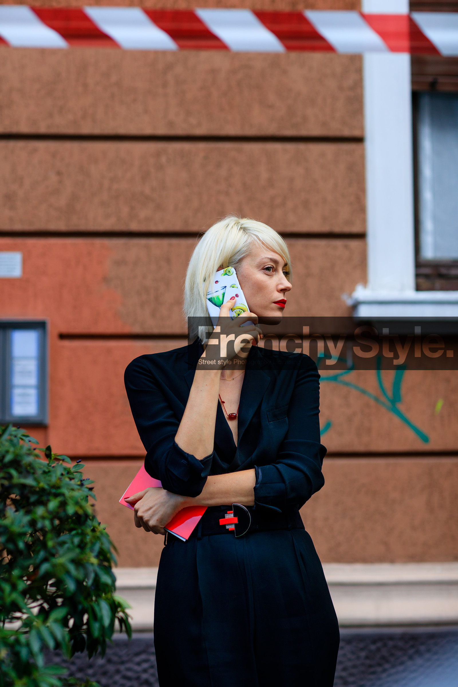 atmosphere details, black belt, black jumpsuit, detail, fashion week, frenchystyle, FW, iphone, jonathan paciullo, MFW, MILAN, red lips, SPRING SUMMER 2017, SS 17, street style, vertical