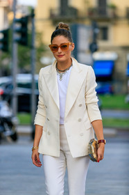 olivia palermo, white total look, white jacket, white pants, white top, tight pants, cropped pants, brown scale sunglasses, bun, strassed necklace, golden clutch, fashion week, frenchystyle, FW, jonathan paciullo, street style, MFW, MILAN, SPRING SUMMER 2020, SS 20