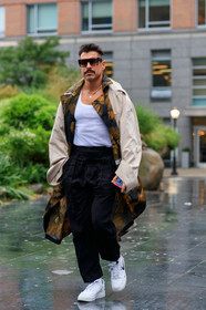 ALEX B, alex badia, beige coat, black pants, leather shoes, necklace, nike, sunglasses, trench coat, trousers, white shoes, white sneakers, white tank top, fashion week, frenchystyle, FW, jonathan paciullo, street style, NEW YORK, NYFW, SPRING SUMMER 2020, SS 20, vertical, full length