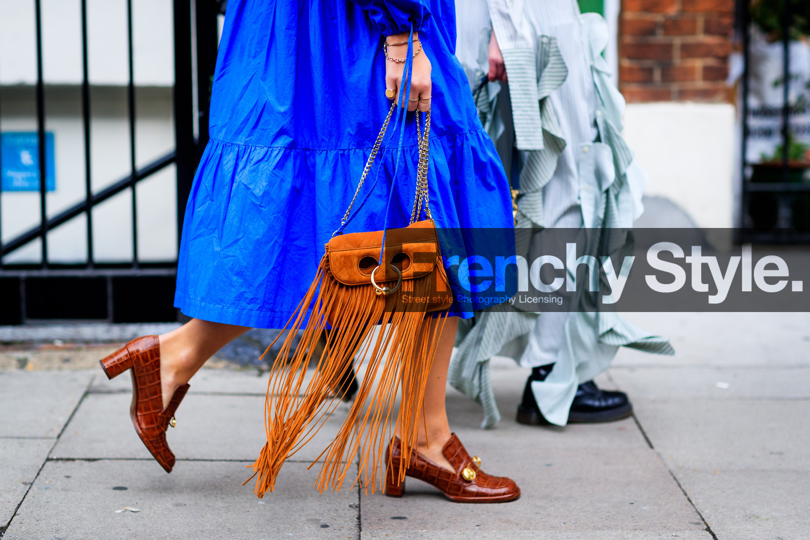 atmosphere details, blue dress, brown bag, brown shoes, detail, emili sindlev, fashion week, frenchystyle, fringes, FW, high heels, horizontal, jonathan paciullo, jw anderson, leather bag, leather shoes, LFW, LONDON, SPRING SUMMER 2018, SS 18, street style, suede bag