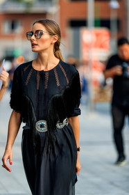 black belt, black dress, fringes, metallic belt, olivia palermo, sunglasses, fashion week, frenchystyle, FW, jonathan paciullo, street style, MFW, MILAN, SPRING SUMMER 2019, SS 19, vertical, atmosphere details, detail