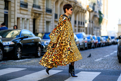 animal print, black shoes, graphic dress, graphic jacket, high boots, high heels, leather shoes, leopard, printed dress, printed jacket, sunglasses, varnished leather shoes, yellow coat, fashion week, frenchystyle, FW, jonathan paciullo, street style, PFW, PARIS, AUTUMN WINTER 2019-2020, AW 19-20, FALL WINTER 2019-2020, FW 19-20, horizontal, atmosphere details, full length