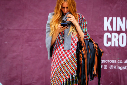 black bag, blanca miro scrimieri, camel bag, checked, fringes, graphic bag, graphic dress, knit dress, leather bag, plaid, printed bag, printed dress, red dress, street style, jonathan paciullo, FW, frenchystyle, fashion week, LFW, LONDON, AUTUMN WINTER 2019-2020, AW 19-20, FW 19-20, FALL WINTER 2019-2020, horizontal, atmosphere details, detail