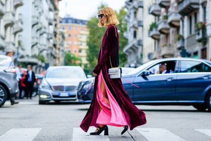 atmosphere details, black shoes, bordeaux, burgundy, candela novembre, embroidered bag, fashion week, frenchystyle, full length, fuschia, FW, high heels, horizontal, jonathan paciullo, leather bag, leather shoes, long dress, MFW, MILAN, pink dress, red jacket, SPRING SUMMER 2017, SS 17, street style, sunglasses, velvet, white bag
