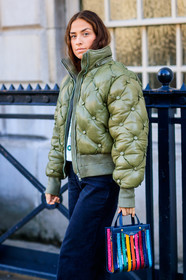 anya hindmarch, black denim, denim pants, down jacket, erika boldrin, graphic bag, green jacket, jeans, leather bag, multicolor bag, printed bag, proenza schouler, striped bag, trousers, fashion week, frenchystyle, FW, jonathan paciullo, street style, LFW, LONDON, SPRING SUMMER 2019, SS 19, vertical, detail, atmosphere details