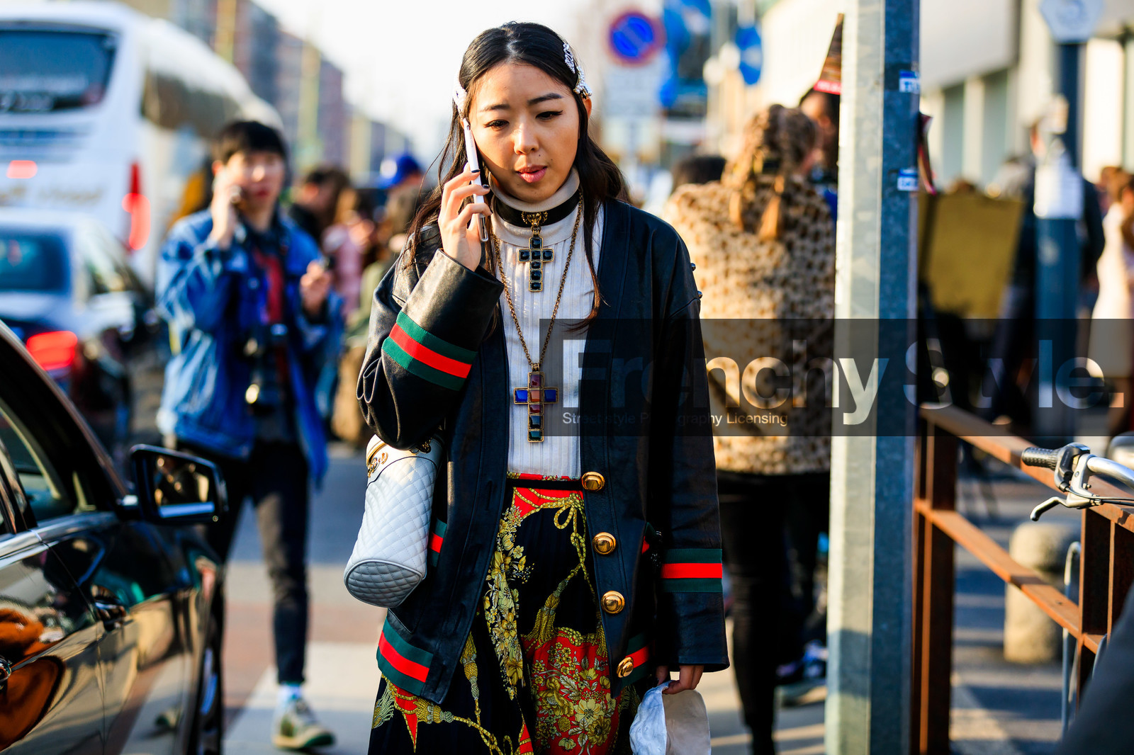 black jacket, black skirt, blazer, choker, graphic skirt, gucci, hair clip, leather bag, leather jacket, necklace, printed skirt, white bag, white sweater, yuwei zhangzou, fashion week, frenchystyle, FW, jonathan paciullo, street style, MFW, MILAN, AUTUMN WINTER 2019-2020, AW 19-20, FALL WINTER 2019-2020, FW 19-20, atmosphere details, detail, horizontal