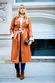 beige sweater, brown bag, brown boots, camel coat, graphic bag, leather bag, leather coat, leather shoes, louis vuitton, monogram, printed bag, trench coat, trousers, turtleneck sweater, fashion week, frenchystyle, FW, jonathan paciullo, street style, LFW, LONDON, AUTUMN WINTER 2019-2020, AW 19-20, FW 19-20, FALL WINTER 2019-2020, vertical, full length