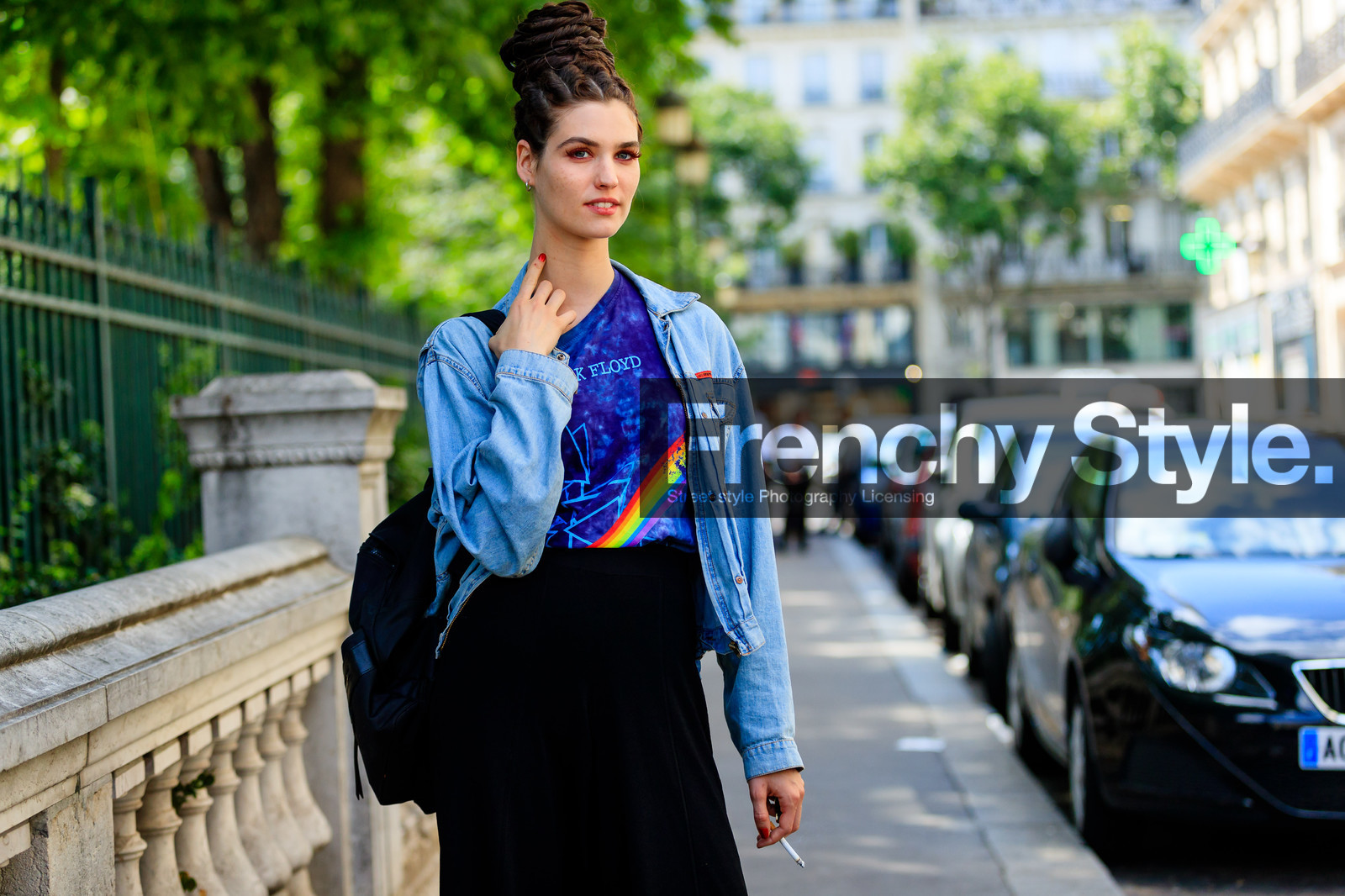 atmosphere details, AUTUMN WINTER 2016-2017, AW 16-17, backpack, black bag, black pants, blue denim, blue t shirt, braids, bun, capri pants, denim jacket, detail, eyeshadow, FALL WINTER 2016-2017, fashion week, frenchystyle, FW, FW 16-17, HAUTE COUTURE, horizontal, jonathan paciullo, manon leloup, MENSWEAR, model, PARIS, PFW, printed t shirt, rainbow, street style, trousers, wide pants