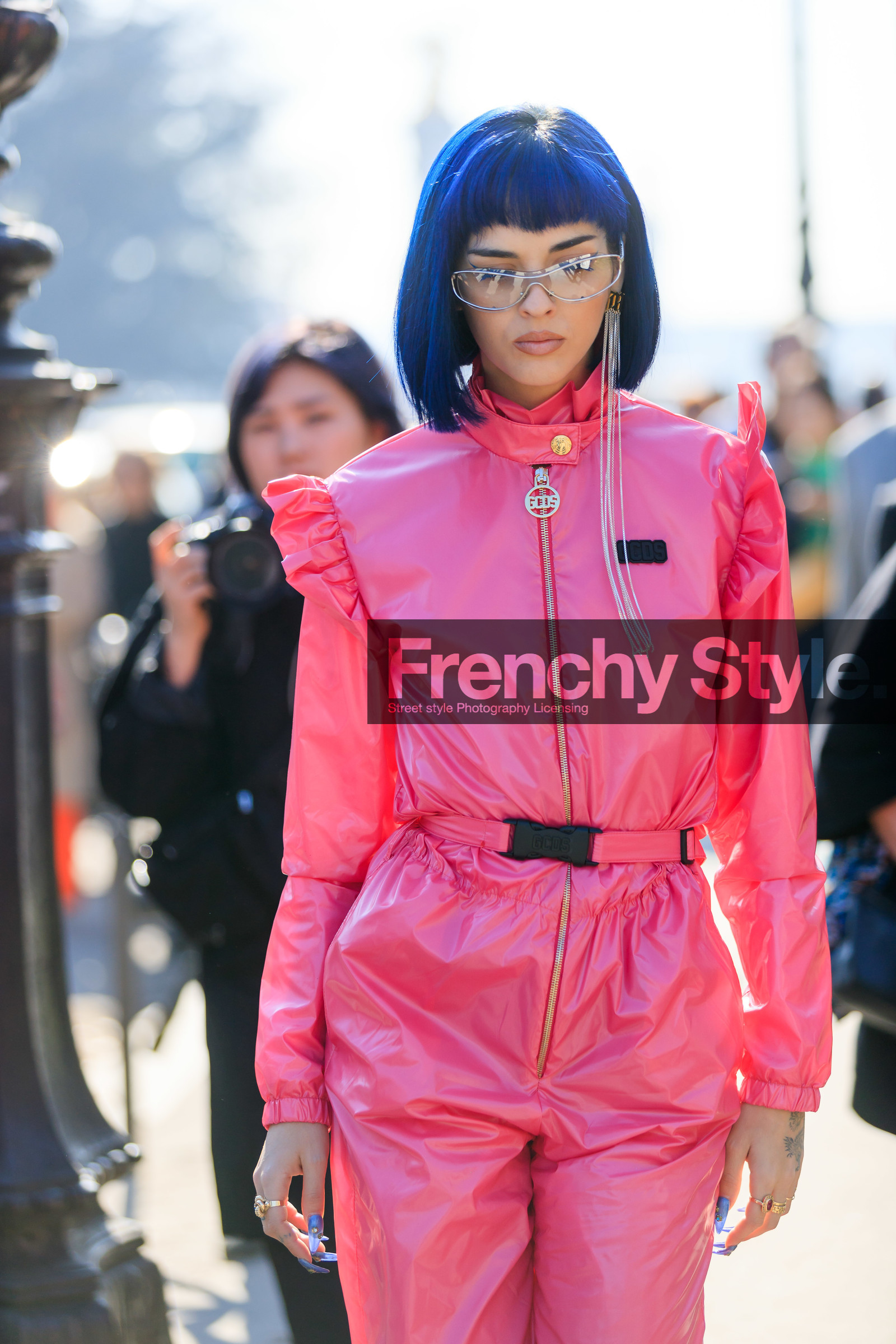 blue hair, dyed hair, earrings, pink jumpsuit, sita abellan, sunglasses, trousers, PARIS, PFW, street style, jonathan paciullo, FW, frenchystyle, fashion week, AUTUMN WINTER 2019-2020, AW 19-20, FALL WINTER 2019-2020, FW 19-20, vertical, atmosphere details, detail