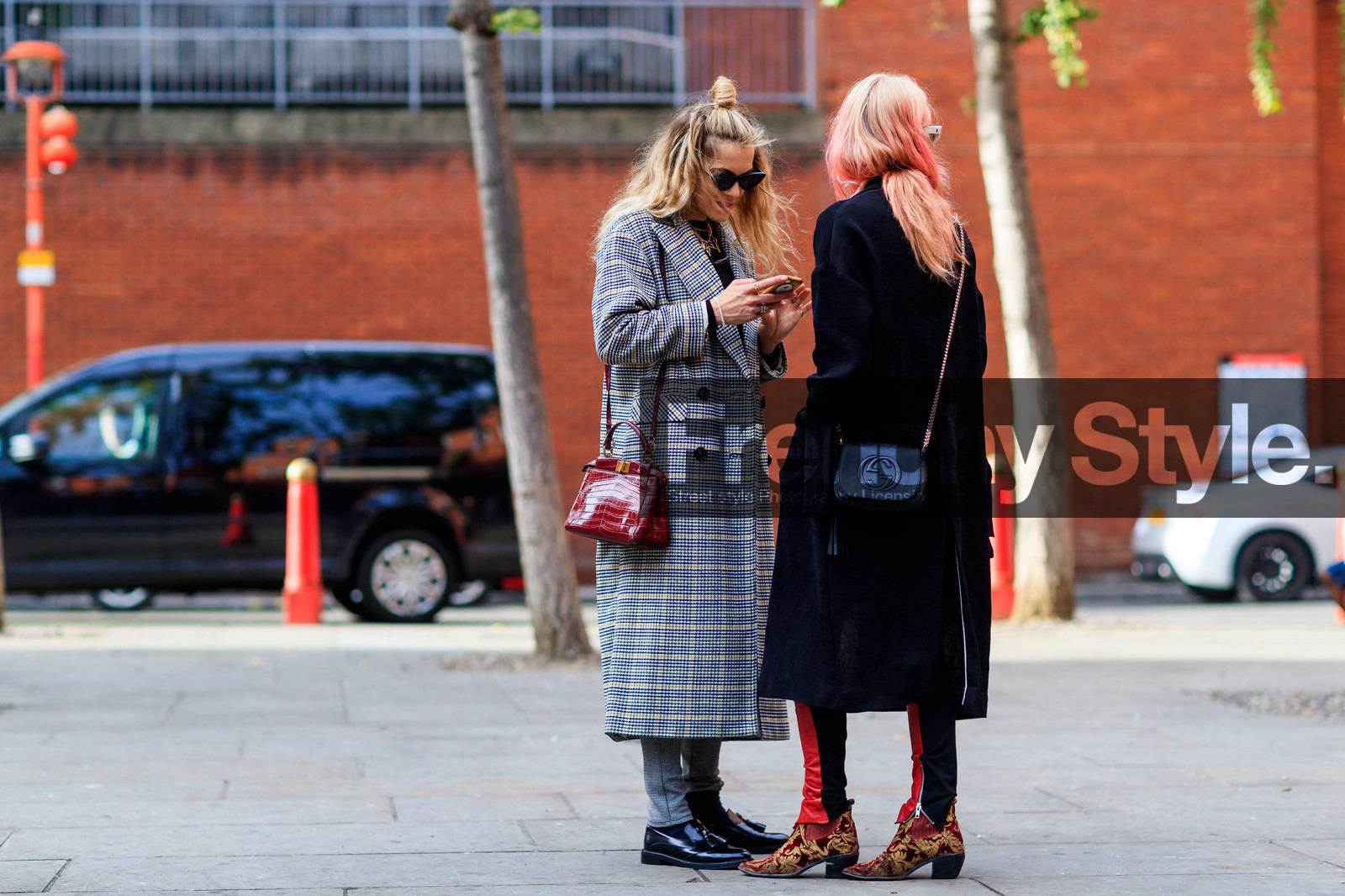 atmosphere details, black bag, black coat, black shoes, checked jacket, chelsea leyland, dyed hair, fashion week, frenchystyle, full length, FW, graphic jacket, grey coat, gucci, horizontal, jonathan paciullo, leather bag, leather shoes, LFW, LONDON, pink hair, plaid, printed jacket, red bag, SPRING SUMMER 2018, SS 18, street style, trousers, varnished leather shoes