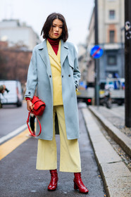 blue coat, leather bag, leather shoes, red bag, red boots, trousers, yellow jacket, yellow pants, yellow suit, fashion week, frenchystyle, FW, jonathan paciullo, street style, MFW, MILAN, AUTUMN WINTER 2018-2019, FALL WINTER 2018-2019, FW 18-19, vertical, full length
