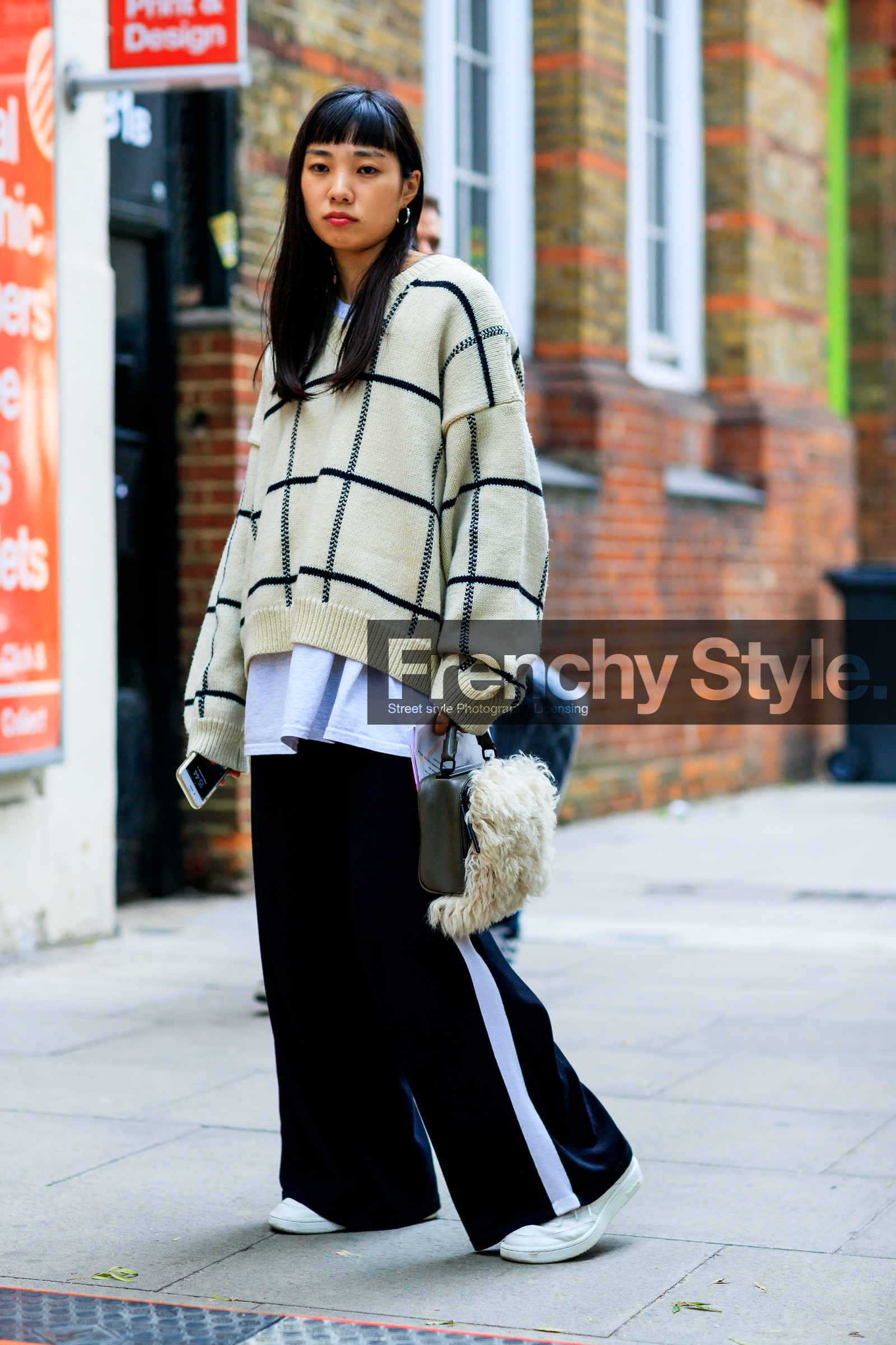 black pants, checked, fur bag, graphic sweater, green bag, leather bag, leather shoes, oversize, plaid, printed sweater, trousers, white sneakers, white sweater, fashion week, frenchystyle, FW, jonathan paciullo, street style, LFW, LONDON, SPRING SUMMER 2019, SS 19, vertical, full length