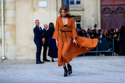 atmosphere details, black bandana, black belt, black bra, black scarf, black shoes, camille rowe, fashion week, frenchystyle, full length, FW, high heels, horizontal, jonathan paciullo, leather shoes, orange dress, PARIS, PFW, pleats, SPRING SUMMER 2018, SS 18, street style