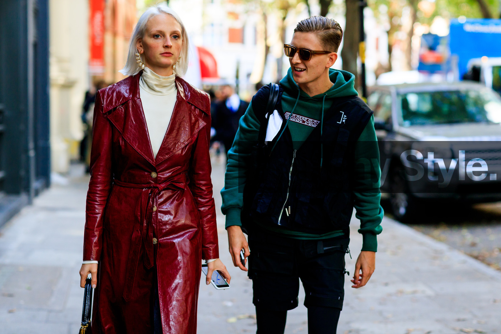 black jacket, black pants, bordeaux, burgundy, earrings, green sweater, hoodie, leather coat, red coat, sleeveless, sunglasses, white sweater, fashion week, frenchystyle, FW, jonathan paciullo, street style, LFW, LONDON, SPRING SUMMER 2019, SS 19, atmosphere details, horizontal, detail