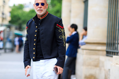 atmosphere details, black t shirt, detail, embroidered jacket, fashion week, frenchystyle, FW, horizontal, jonathan paciullo, MENSWEAR, navy jacket, nick wooster, PARIS, PFW, SPRING SUMMER 2017, SS 17, street style, sunglasses, trousers, white pants