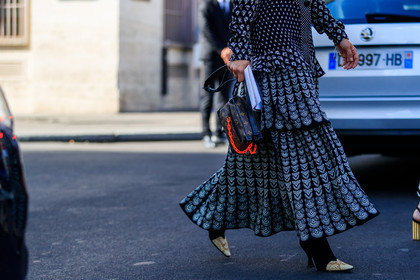 black and white, black shoes, brown bag, graphic bag, graphic dress, high heels, leather bag, leather shoes, louis vuitton, monogram, polka dot, printed bag, printed dress, PFW, fashion week, frenchystyle, FW, jonathan paciullo, street style, PARIS, horizontal, atmosphere details, detail, AUTUMN WINTER 2018-2019, FALL WINTER 2018-2019, FW 18-19