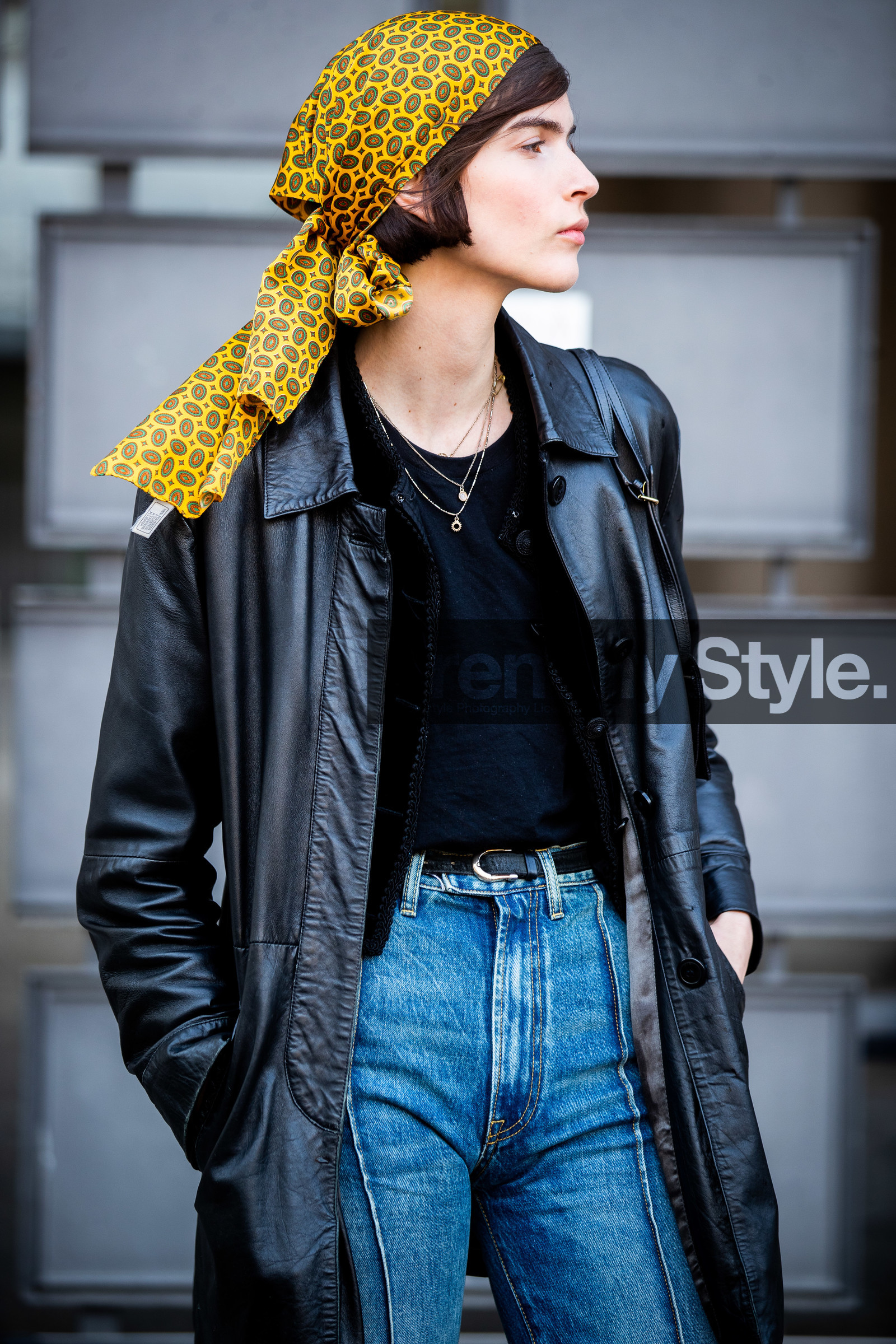 yellow scarf, printed scarf, cachemere printed scarf, hair scarf, hair details, green scarf, black leather jacket, black t-shirt, blue jeans, used jeans, street style, jonathan paciullo, FW, frenchystyle, fashion week, MFW, MILAN, SPRING SUMMER 2021, SS 21, vertical, detail, model