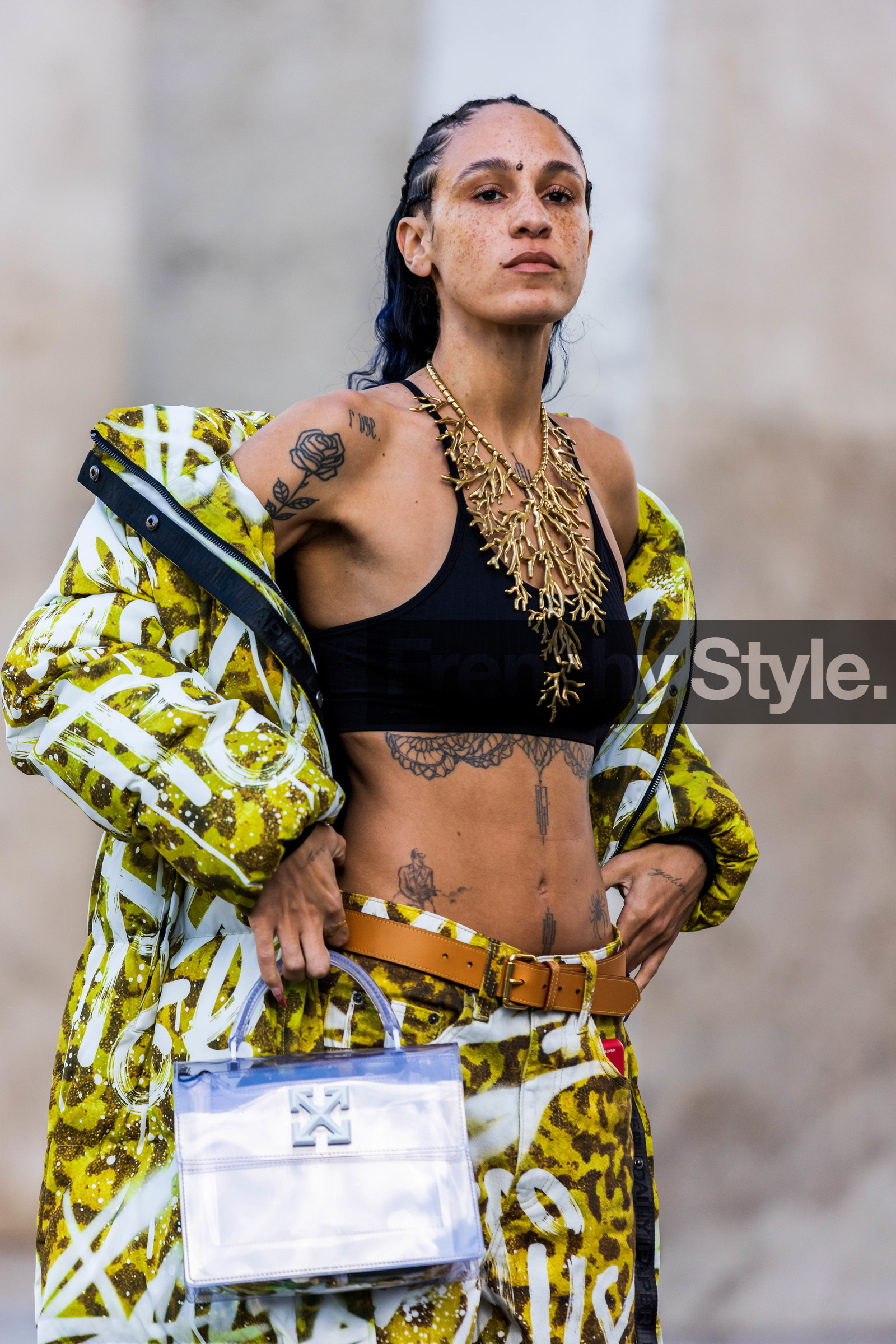 bag, belt, black bra, bra, camel belt, coat, freckles, gold necklace, Hera Pradel, leather belt, necklace, print, printed coat, printed pants, puffer, statement necklace, tattoo, transparent bag, yellow coat, yellow pants, fashion week, frenchystyle, FW, jonathan paciullo, street style, PFW, PARIS, SPRING SUMMER 2022, SS 22, vertical, atmosphere details