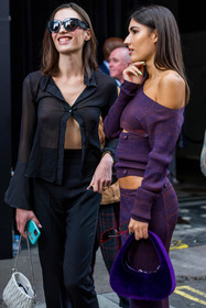 Patricia Manfield, knits, knitted top, midi skirt, purple, handbag, coperni, Patricia Manfield, knits, knitted top, midi skirt, purple, handbag, coperni, sunglassessunglasses, fashion week, frenchystyle, FW, jonathan paciullo, street style, SPRING SUMMER 2022, SS 22, LFW, LONDON, vertical, atmosphere details, detail