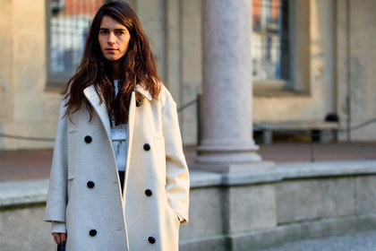 white coat, fashion week, frenchystyle, FW, jonathan paciullo, street style, MFW, MILAN, AUTUMN WINTER 2018-2019, FALL WINTER 2018-2019, FW 18-19, horizontal, atmosphere details, chiara totire