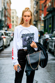 black bag, brown belt, brown pants, corduroy, graphic sweater, iphone, leather bag, leather belt, model, printed sweater, red lips, trousers, white sweater, street style, jonathan paciullo, FW, frenchystyle, fashion week, NYFW, NEW YORK, SPRING SUMMER 2019, SS 19, vertical, detail, atmosphere details