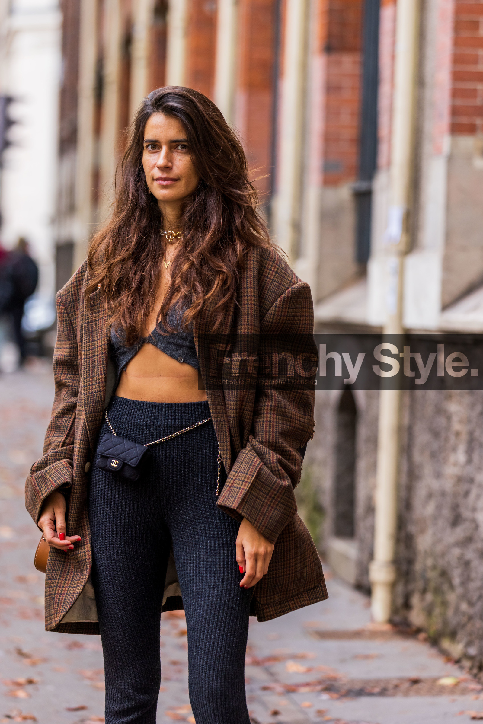 chanel belt, black bag, grey crop top, black pants, blazer, brown blazer, chanel bag, Chiara Totire, choker, crop top, flare pants, knitted pants, oversize blazer, pants, printed blazer, quilted bag, ribbed pants, tartan blazer, fashion week, frenchystyle, FW, jonathan paciullo, street style, PFW, PARIS, SPRING SUMMER 2022, SS 22, vertical, atmosphere details