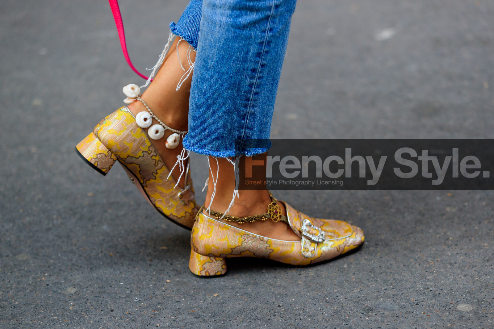 blue denim, bracelet, brocard, denim pants, golden shoes, jeans, leather shoes, trousers, PFW, fashion week, frenchystyle, FW, jonathan paciullo, street style, PARIS, horizontal, atmosphere details, detail, AUTUMN WINTER 2018-2019, FALL WINTER 2018-2019, FW 18-19