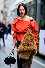 AUTUMN WINTER 2017-2018, AW 17-18, black bag, brown fur, brown pants, detail, FALL WINTER 2017-2018, fashion week, frenchystyle, FW, FW 17-18, jonathan paciullo, leather bag, loewe, MFW, MILAN, red top, street style, Tiffany Hsu, trousers, vertical