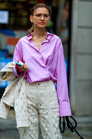 denim, denim jacket, white jeans, openwork jacket, openwork jeans, suits, pink shirt, striped shirt, aviator glasses, metalic frame glasses, street style, jonathan paciullo, FW, frenchystyle, fashion week, MFW, MILAN, SPRING SUMMER 2021, SS 21, vertical, detail
