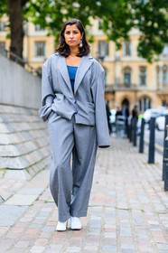 blazer, fashion week, frenchystyle, full length, FW, grey jacket, grey pants, grey suit, jonathan paciullo, leather shoes, LFW, LONDON, oversize, SPRING SUMMER 2018, SS 18, street style, trousers, vertical, white shoes