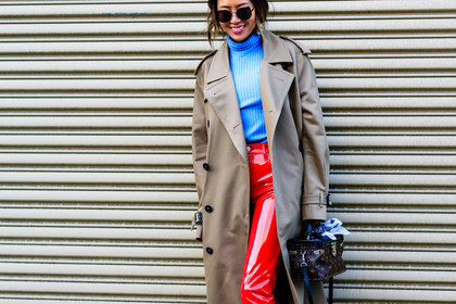 aimee song, atmosphere details, AUTUMN WINTER 2017-2018, AW 17-18, beige coat, blue sweater, brown bag, detail, FALL WINTER 2017-2018, fashion week, frenchystyle, FW, FW 17-18, horizontal, jonathan paciullo, leather bag, leather pants, louis vuitton, monogram, NEW YORK, NYFW, printed bag, red pants, street style, sunglasses, trench coat, trousers, vinyl