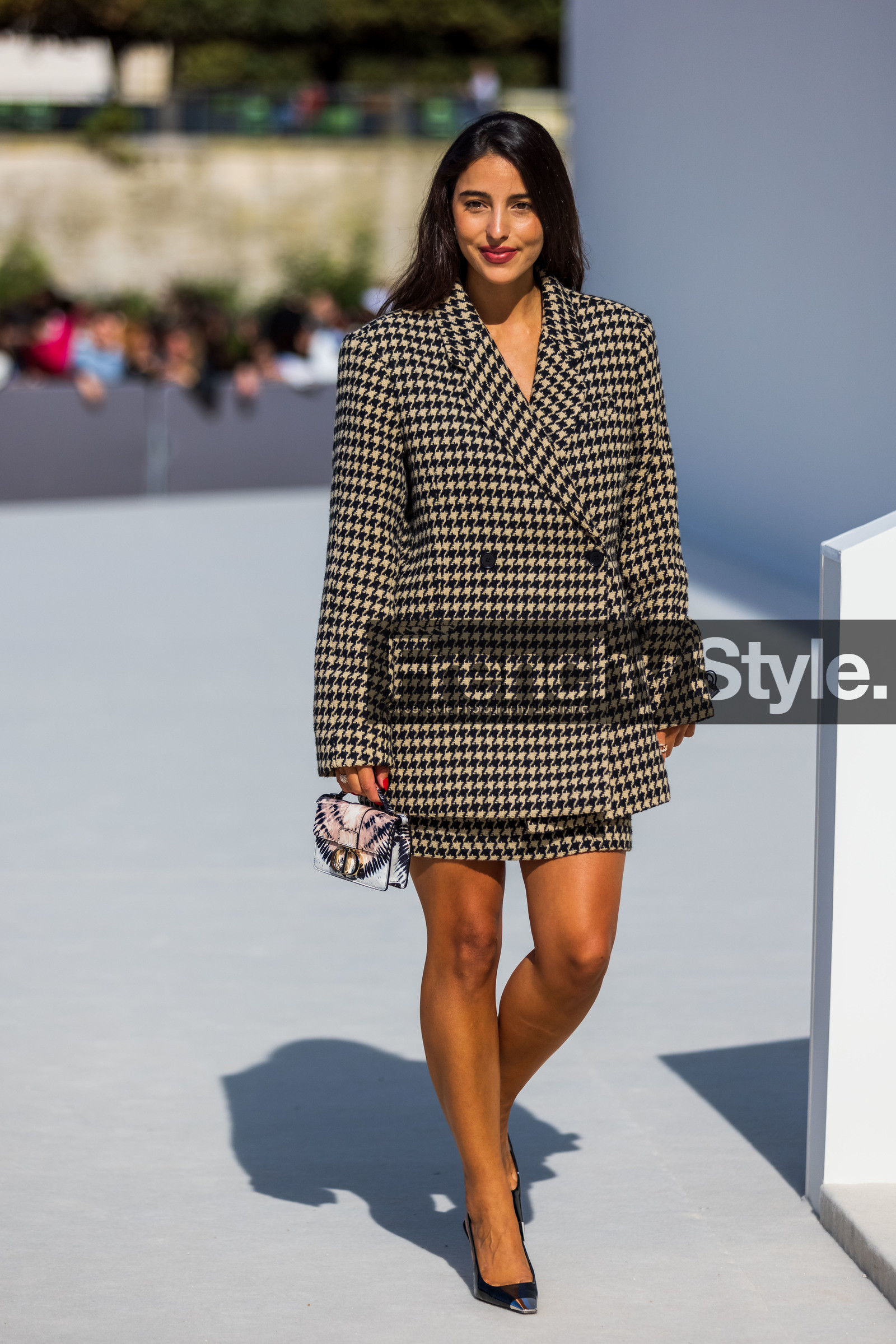 bag, beige blazer, beige skirt, Bettina Looney, black heels, blazer, dior bag, heels, houndstooth check, mini skirt, print, printed blazer, printed skirt, skirt, small bag, street style, jonathan paciullo, FW, frenchystyle, fashion week, PFW, PARIS, SPRING SUMMER 2022, SS 22, vertical, full length