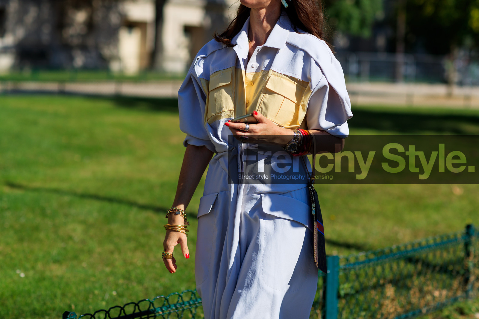 bracelet, golden jewelry, graphic dress, grey coat, printed dress, watch, fashion week, frenchystyle, FW, jonathan paciullo, street style, PFW, PARIS, horizontal, atmosphere details, detail, AUTUMN WINTER 2018-2019, FALL WINTER 2018-2019, FW 18-19