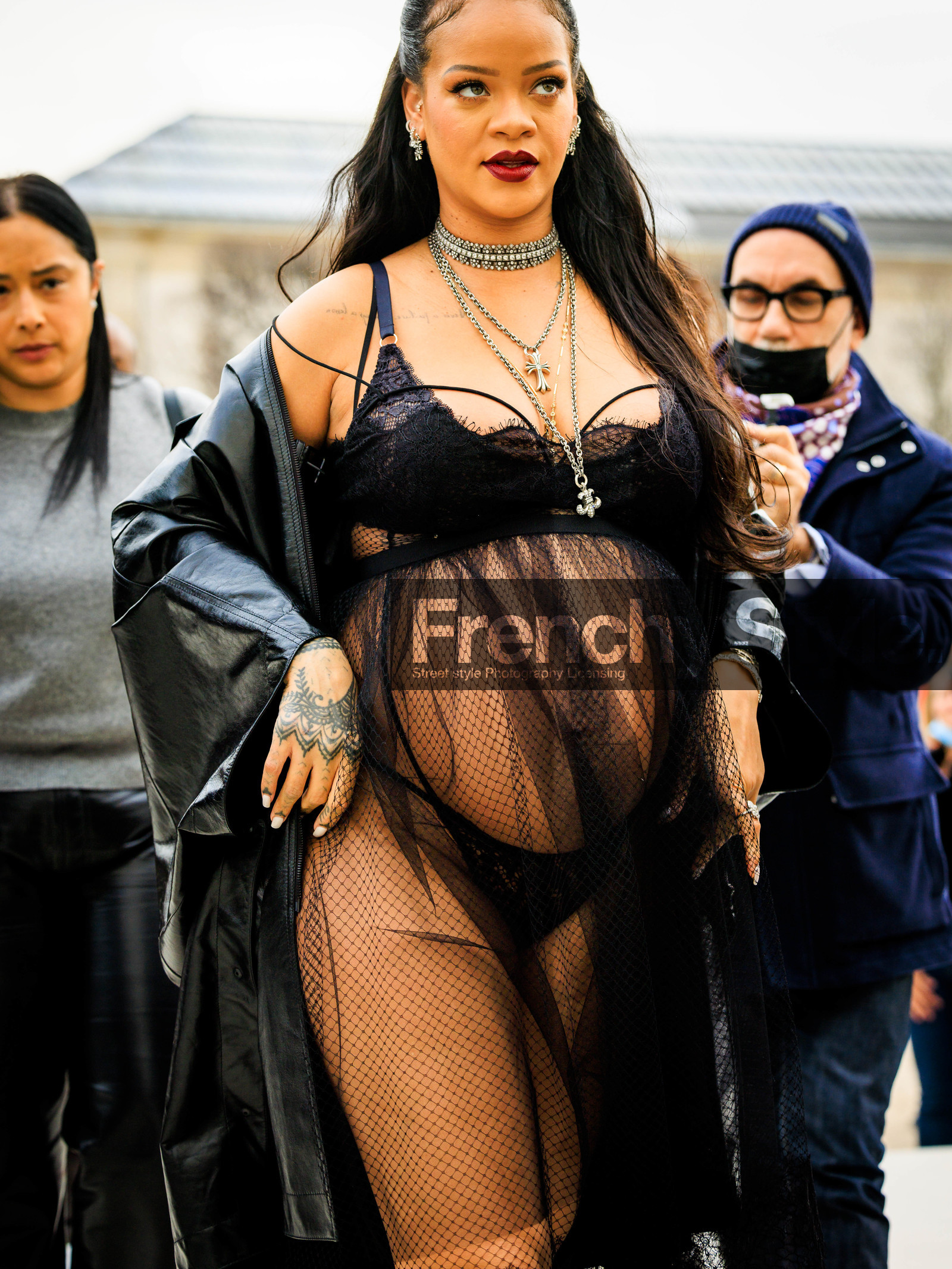 black pattent jacket, black bra, black dress, tulle dress, multiple necklaces, long hair, burgundy lips, make up, rihanna, fashion week, frenchystyle, FW, jonathan paciullo, street style, AUTUMN WINTER 2022-2023, FALL WINTER 2022_2023, FW 22-23, PFW, PARIS, vertical, detail