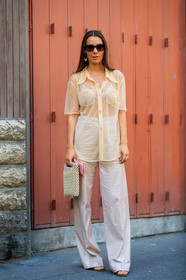 beige bag, beige pants, leather bag, see through, sunglasses, trousers, yellow shirt, fashion week, frenchystyle, FW, jonathan paciullo, street style, PFW, PARIS, vertical, full length, AUTUMN WINTER 2018-2019, FALL WINTER 2018-2019, FW 18-19, alice & j.s