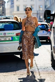 smoky eyes, make up, sparkling set, sparkling top, sparkling skirt, midi skirt, pink top, pink skirt, golden stilletos, blue jacket, leather jacket, black clutch bag, leather bag, karina nigay, fashion week, frenchystyle, FW, jonathan paciullo, street style, vertical, full length