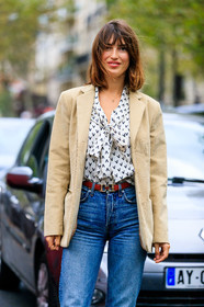 jeanne damas, light beige jacket, velvet jacket, corduroy jacket, white blouse, monogrammed blouse, lavalliere collar, denim, blue jeans, red leather belt, belted pants, PARIS, PFW, SPRING SUMMER 2020, SS 20, fashion week, frenchystyle, FW, jonathan paciullo, street style, vertical, atmosphere details, detail