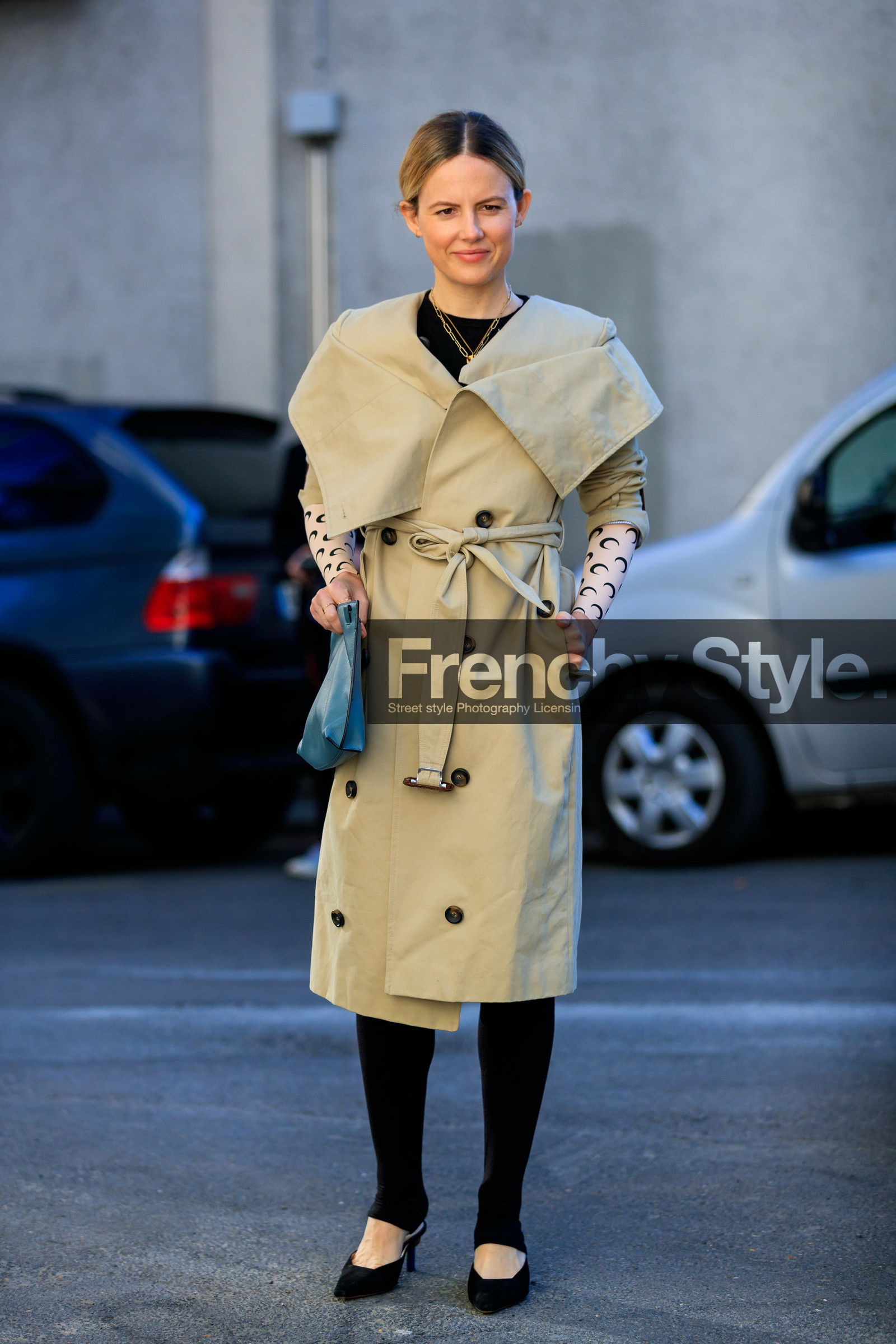 beige coat, black leggings, black shoes, blue bag, leather bag, leather shoes, marine serre, necklace, fashion week, frenchystyle, FW, jonathan paciullo, street style, PFW, PARIS, AUTUMN WINTER 2019-2020, AW 19-20, FALL WINTER 2019-2020, FW 19-20, vertical, full length