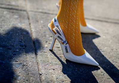 christian dior, high heels, leather shoes, thights, varnished leather shoes, white shoes, street style, jonathan paciullo, FW, frenchystyle, fashion week, NYFW, NEW YORK, AUTUMN WINTER 2018-2019, AW 18-19, FALL WINTER 2018-2019, FW 18-19, atmosphere details, horizontal, detail, thania peck