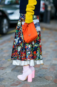 atmosphere details, detail, fashion week, floral, flowers, frenchystyle, FW, graphic dress, high heels, jonathan paciullo, leather bag, leather shoes, LFW, LONDON, multicolor skirt, orange bag, pink boots, prada, printed dress, SPRING SUMMER 2018, SS 18, street style, vertical