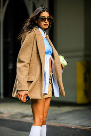blue cropped top, strip shirt, lady dior mini, beige mini skirt, school girl style, black sunglasses, almond green pouch, plaid blazer, beige blazer, blue nails, tiger iphone case, details, anaa saber, street style, jonathan paciullo, FW, frenchystyle, fashion week, NYFW, NEW YORK, AUTUMN WINTER 2022-2023, FALL WINTER 2022_2023, FW 22-23, vertical, atmosphere details
