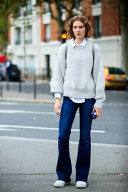 white pullover, denim, blue jeans, flare jeans, street style, jonathan paciullo, FW, frenchystyle, fashion week, PFW, PARIS, SPRING SUMMER 2021, SS 21, vertical, full length, model