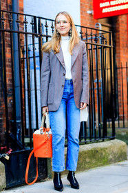 alexandra carl, AUTUMN WINTER 2017-2018, AW 17-18, black boots, black shoes, blazer, blue denim, denim pants, FALL WINTER 2017-2018, fashion week, frenchystyle, full length, FW, FW 17-18, grey jacket, high heels, jeans, jonathan paciullo, jw anderson, leather bag, leather shoes, LFW, LONDON, street style, trousers, vertical, white top, zip