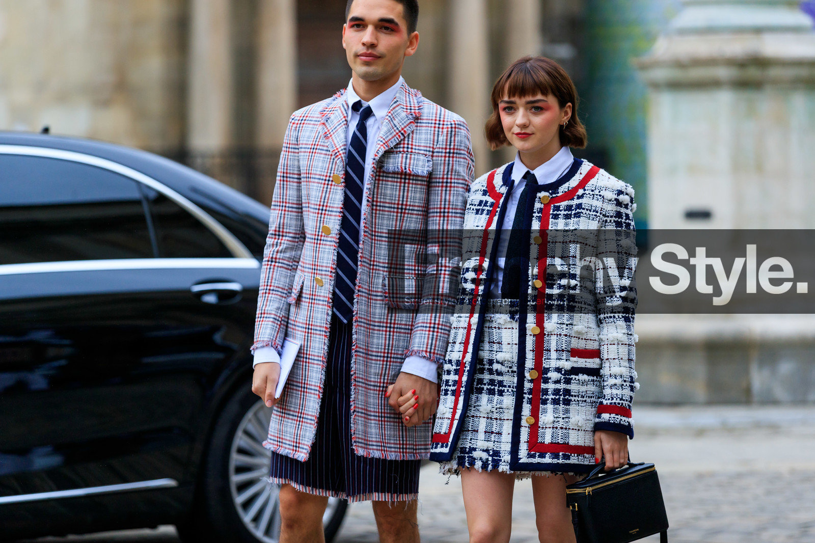 thom browne bag, thom browne coat, thom browne jacket, thom browne look, thom browne skirt, thom browne shorts, thom browne shirt, thom browne socks, used jacket, used shorts, navy blue coat, navy blue tie, navy blue shorts, checked jacket, checked coat, striped tie, striped socks, striped shorts, white shirt, red jacket, red coat, white jacket, white coat, white skirt, black leather bag, box bag, hand bag, tweed jacket, tweed skirt, make up, make up details, eyeshadows, red eyeshadow, fashion week, frenchystyle, FW, jonathan paciullo, street style, PFW, PARIS, SPRING SUMMER 2020, SS 20, horizontal, atmosphere details, detail