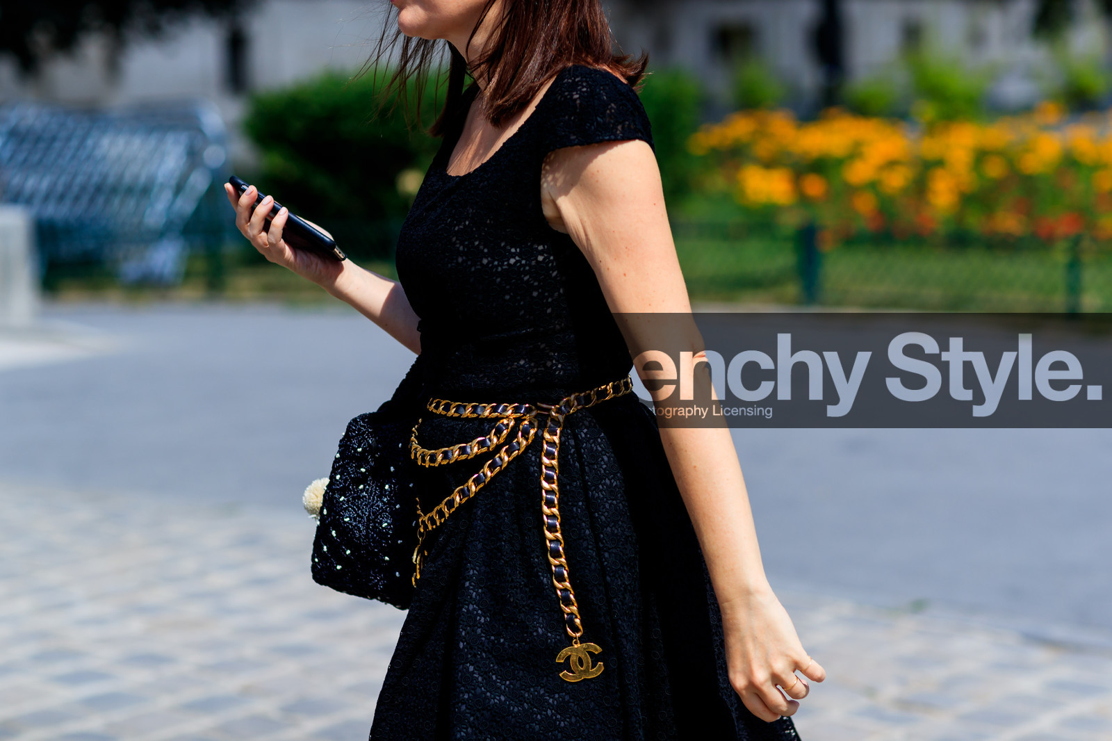 black bag, black dress, chains, chanel, graphic bag, leather bag, metallic belt, printed bag, fashion week, frenchystyle, FW, jonathan paciullo, street style, PFW, PARIS, horizontal, atmosphere details, detail, AUTUMN WINTER 2018-2019, FALL WINTER 2018-2019, FW 18-19