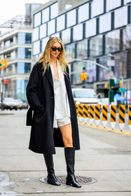 minimal look, white shirt, white shorts, black boots, leather boots, black sunglasses, details, black coat, black trench, jessie andrews, street style, jonathan paciullo, FW, frenchystyle, fashion week, NYFW, NEW YORK, AUTUMN WINTER 2022-2023, FALL WINTER 2022_2023, FW 22-23, vertical, full length