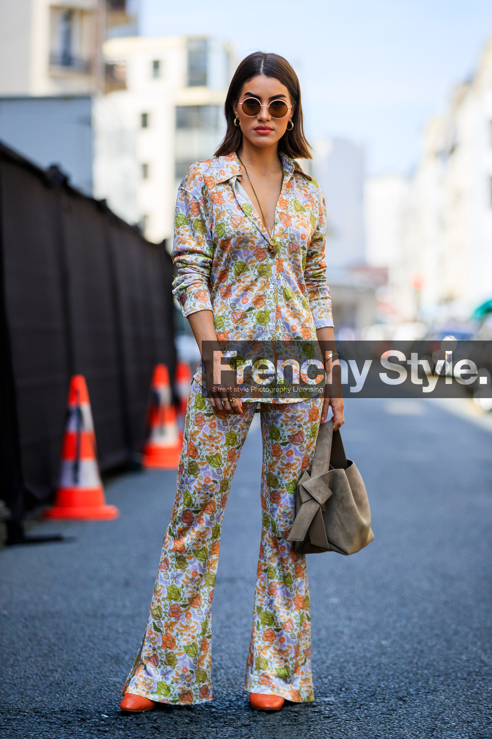 beige bag, floral, flowers, graphic pants, leather bag, leather shoes, loewe, multicolor shirt, orange shoes, printed pants, suede bag, sunglasses, trousers, fashion week, frenchystyle, FW, jonathan paciullo, street style, PFW, PARIS, vertical, full length, AUTUMN WINTER 2018-2019, FALL WINTER 2018-2019, FW 18-19, camila coelho