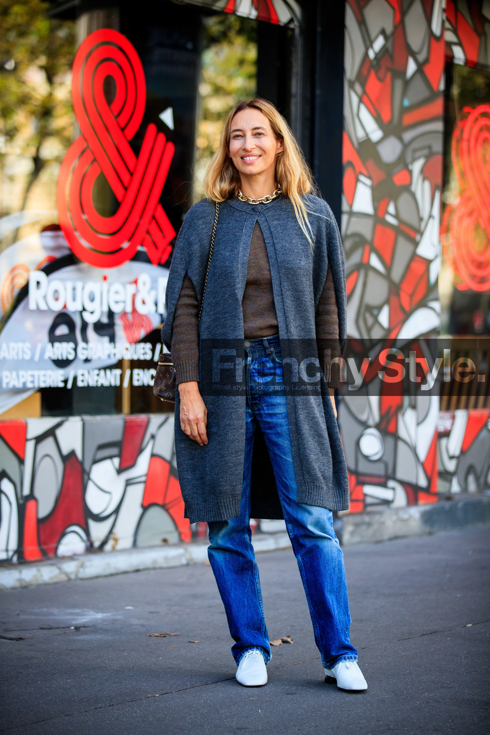 alexandra golovanoff, dark grey cardigan, dark grey cape, dark grey coat, brown pullover, knit coat, knit cape, knitwear, blue jeans, denim, white leather derbies, golden necklace, big chain necklace, PARIS, PFW, fashion week, frenchystyle, FW, jonathan paciullo, street style, SPRING SUMMER 2021, SS 21, vertical, full length