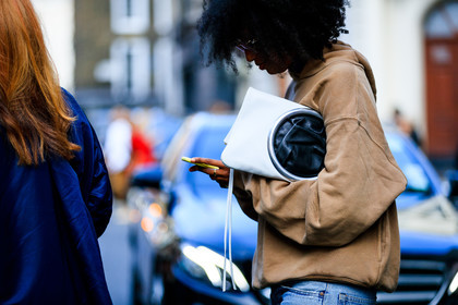 beige sweater, black and white bag, blue denim, denim pants, graphic bag, hoodie, jeans, julia sarr jamois, julia sarr-jamois, leather bag, printed bag, sunglasses, trousers, fashion week, frenchystyle, FW, jonathan paciullo, street style, LFW, LONDON, SPRING SUMMER 2019, SS 19, atmosphere details, horizontal, detail