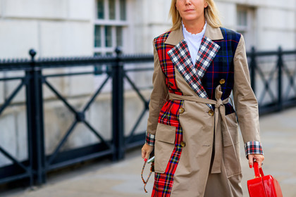 checked, graphic jacket, leather bag, plaid, printed jacket, red bag, tartan, trench coat, fashion week, frenchystyle, FW, jonathan paciullo, street style, LFW, LONDON, SPRING SUMMER 2019, SS 19, atmosphere details, horizontal, detail